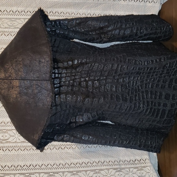 VINTAGE CHI REVERISABLE FAUX LEATHER JACKET BY Carlos Falchi - Picture 7 of 9